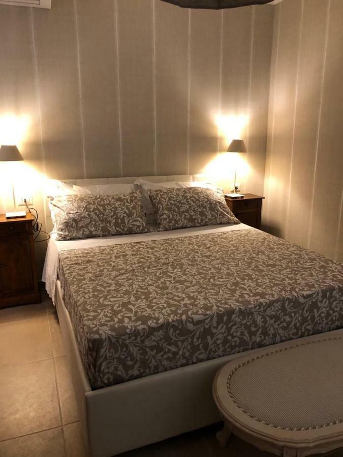 Le Stanze Del Borgo Hotell Nettuno Eksteriør bilde